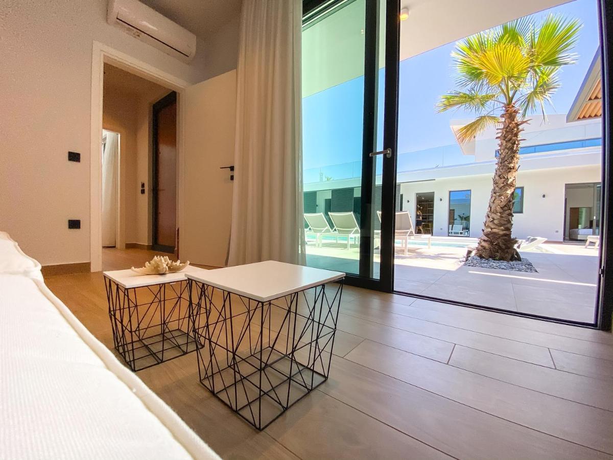 Villa Lydia- a private stone villa with indoor heated pool Kíssamos Esterno foto